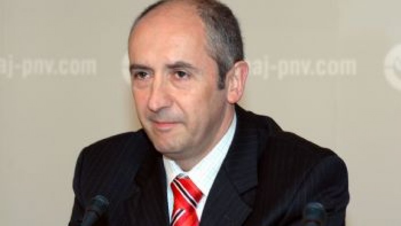 Erkorekaren ustez Estatut-aren aldeko alderdi politikoek pozik egoteko arrazoiak dituzte