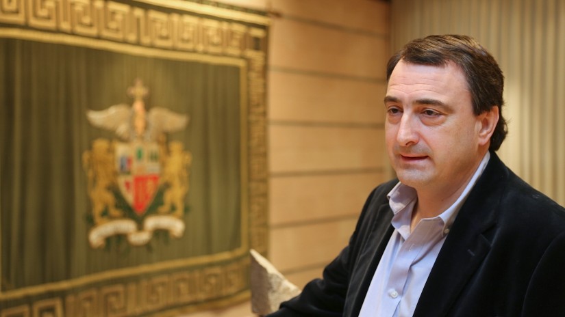 EAJk krisiaren inguruko 