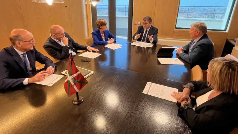 Euskal Taldeak Estatuaren nazio aniztasuna aitortzea eskatu du eta neurri ekonomikoak eta babes sozialekoak proposatu ditu