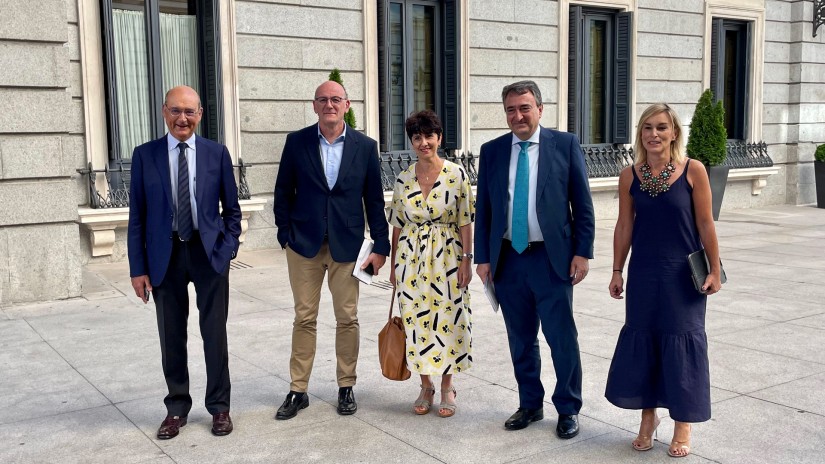 EAJ-PNVko diputatu hauetatuek beren egiaztagiriak aurkeztu dituzte Kongresuan