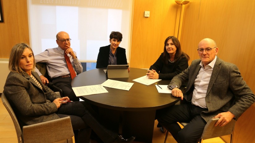 Espazio publikoan belo integralaren erabilera aztertzeko azpibatzordea sortzea proposatu du Euskal Taldeak