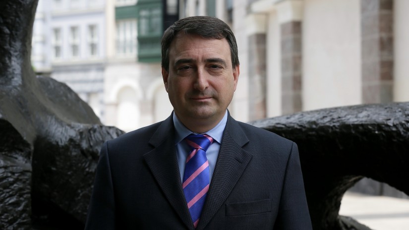 Aitor Estebanek 155.ari EAJ-PNVk emango dion “ezetza” baieztatu du eta berretsi du konponbidea dela “elkarrizketa,negoziaketa eta kataluniar herriari entzutea”