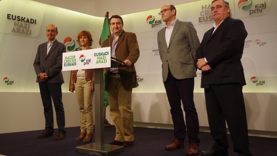 Mikel legarda, Almudena Otaola, Aitor Esteban, Joseba Agirretxea, Jose Maria Cazalis