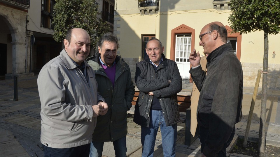 Mitina Agurainen - Almudena Otaola, Mikel Legarda eta Andoni Ortuzar