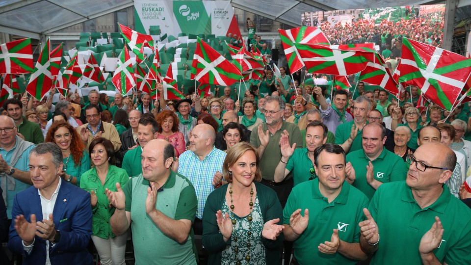 Bilbao. Mitina Arriaga plaza. Andoni Ortuzar, Iñigo Urkullu,   Aitor Esteban, Joseba Agirretxea, Mikel Legarda