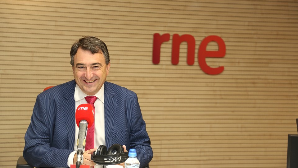 Aitor Esteban RNE irratian