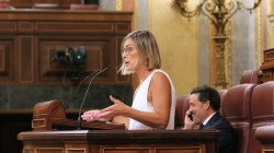Euskal Taldeak ordaindutako guraso-baimen aste gehiago eskatu ditu eta adingabearen jaiotegunaren mende egon beharrean haren adinaren mende egon daitezen